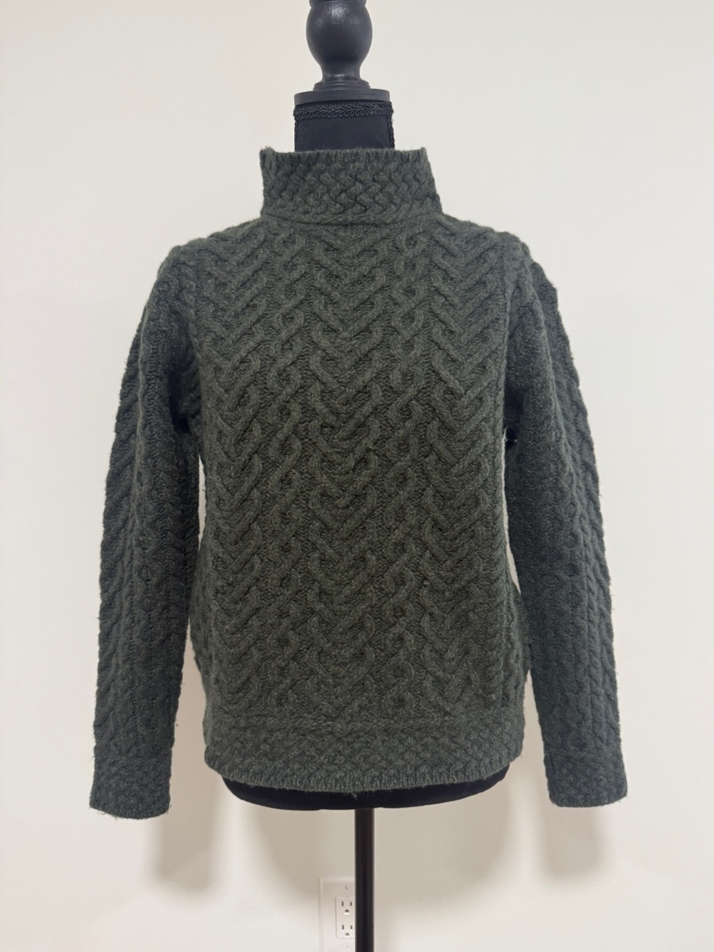Aran Mor Made in Ireland 100% Merino Wool Cable Knit Sweater Forest Green Size M